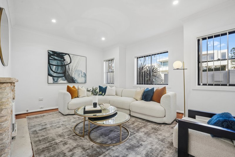 Photo - 28 Myuna Road, Dover Heights NSW 2030 - Image 4