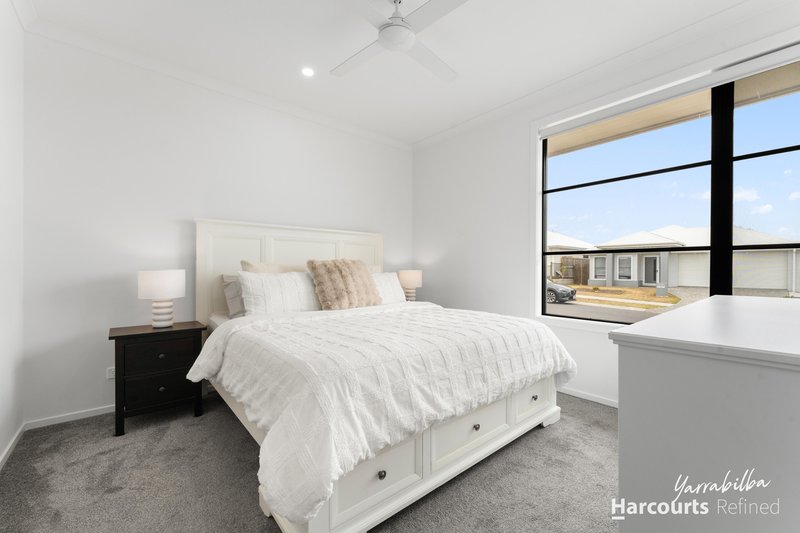 Photo - 28 Napier Crescent, Yarrabilba QLD 4207 - Image 9