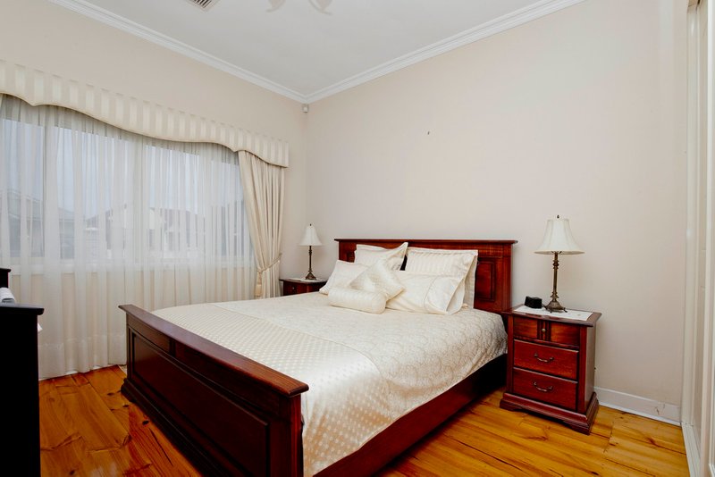 Photo - 28 Nelson Avenue, Flinders Park SA 5025 - Image 7