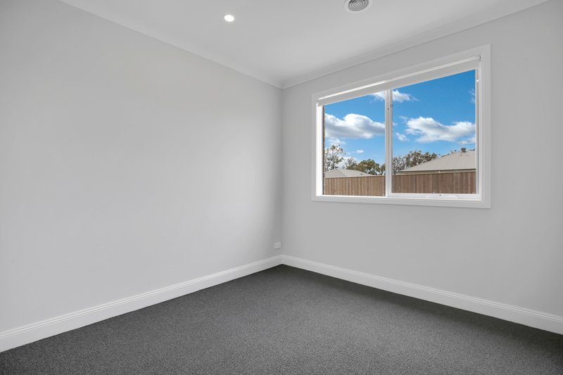 Photo - 28 Nelson Drive, Moe VIC 3825 - Image 12