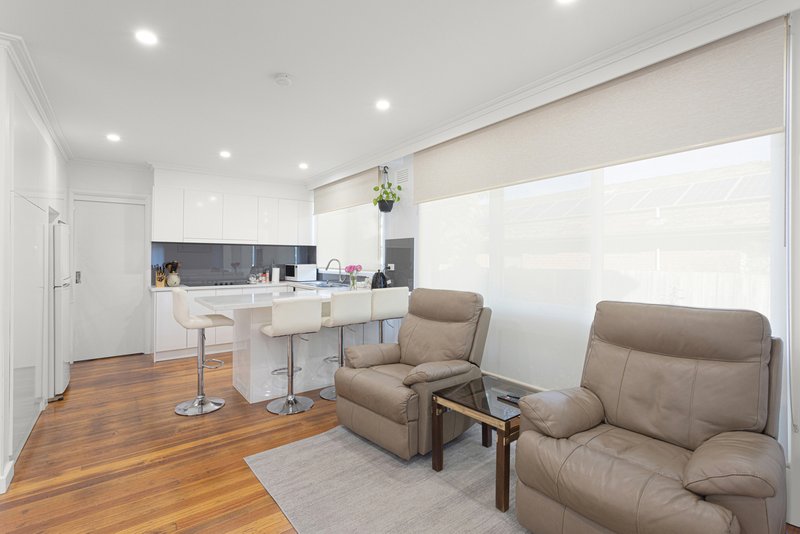 Photo - 2/8 Neville Street, Carnegie VIC 3163 - Image 3