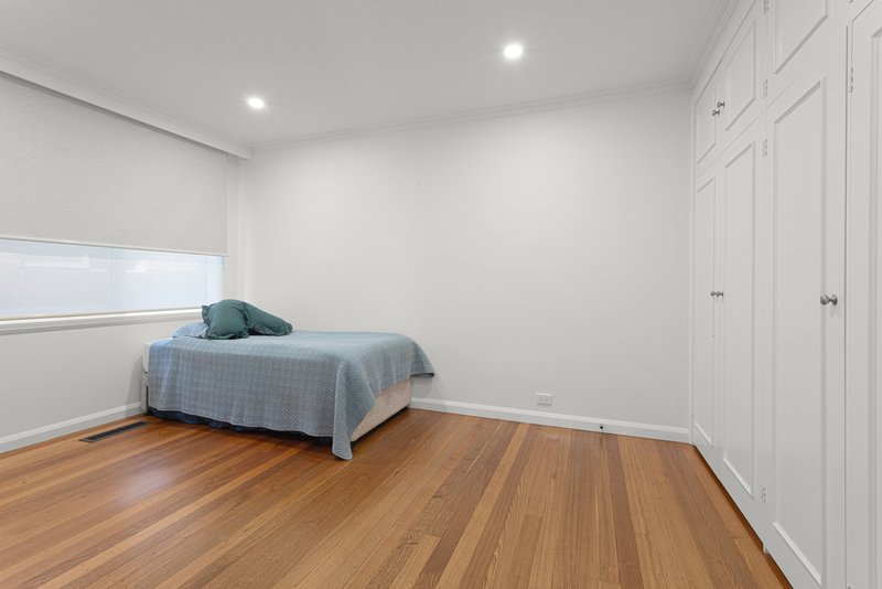 Photo - 2/8 Neville Street, Carnegie VIC 3163 - Image 4