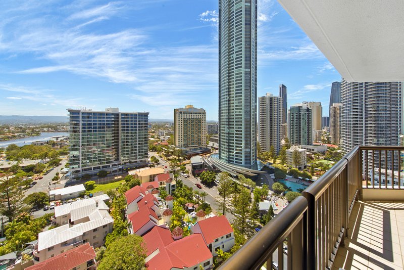 Photo - 28 Northcliffe Terrace, Surfers Paradise QLD 4217 - Image 13