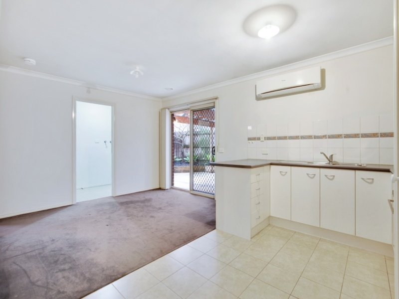 Photo - 2/8 Norwarran Way, Langwarrin VIC 3910 - Image 3