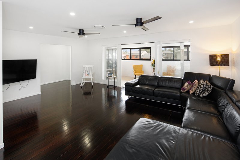 Photo - 28 Norwich Street, Wavell Heights QLD 4012 - Image 3