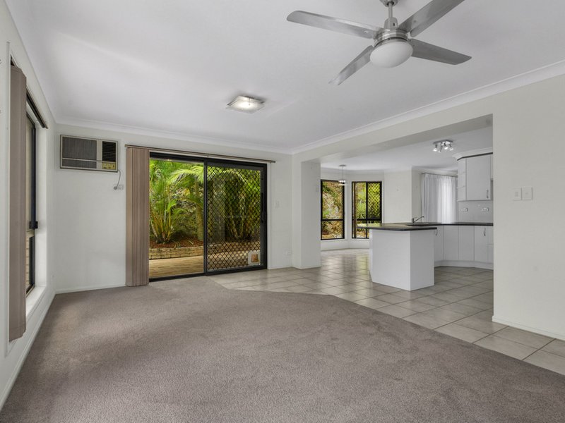 Photo - 28 Orion Place, Bridgeman Downs QLD 4035 - Image 3