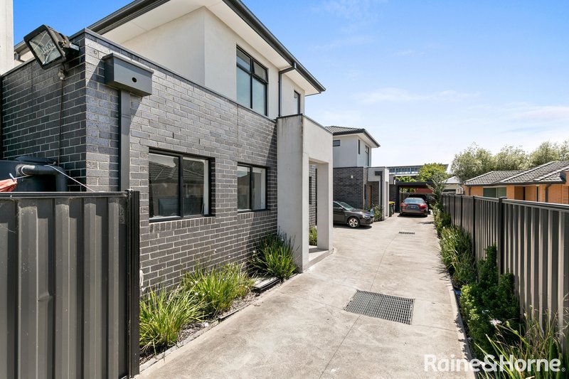 Photo - 2/8 Ortolan Avenue, Broadmeadows VIC 3047 - Image 14