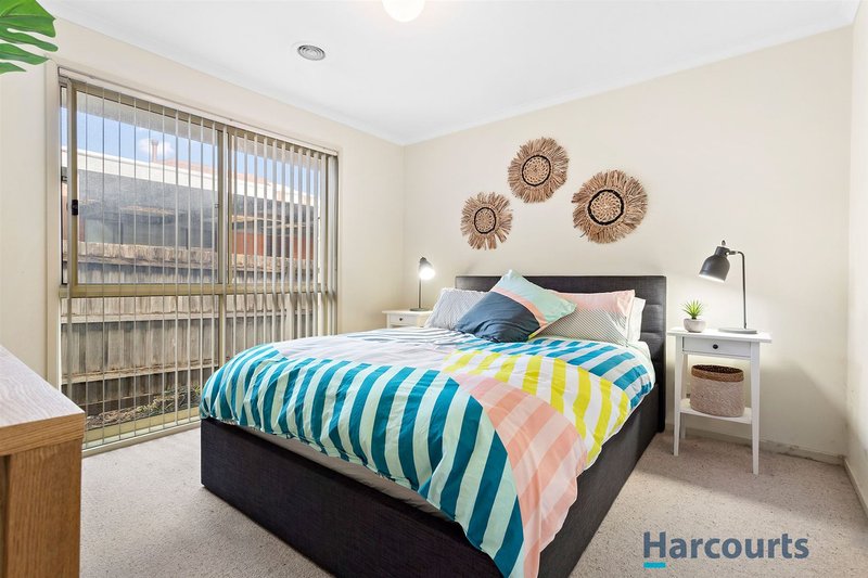 Photo - 2/8 Owens Avenue, Glen Waverley VIC 3150 - Image 7