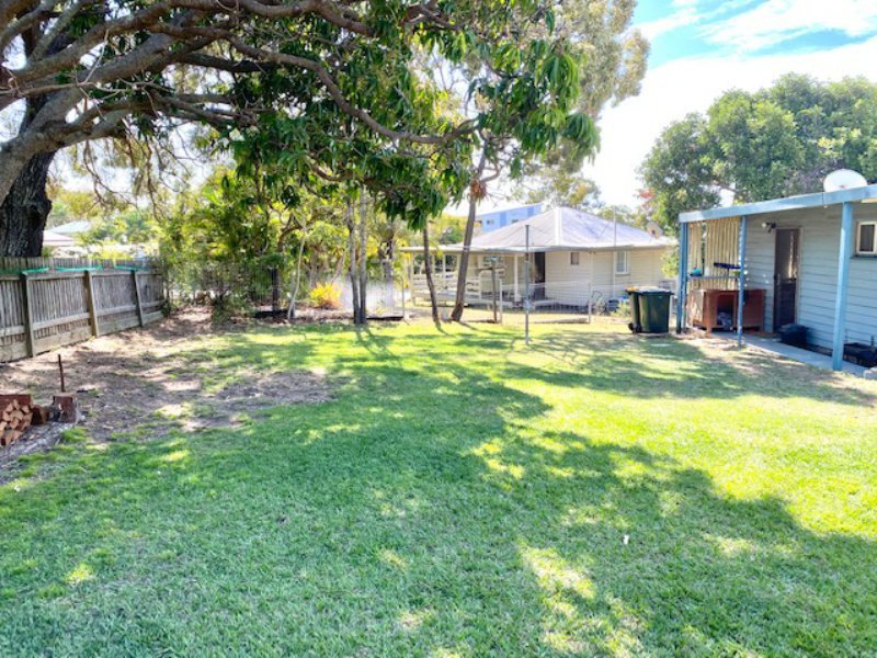 Photo - 28 Pacific Avenue, Tannum Sands QLD 4680 - Image 12