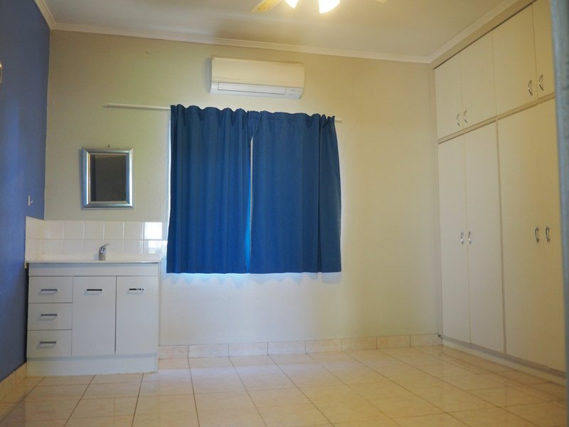 Photo - 28 Pamela Street, Mount Isa QLD 4825 - Image 5