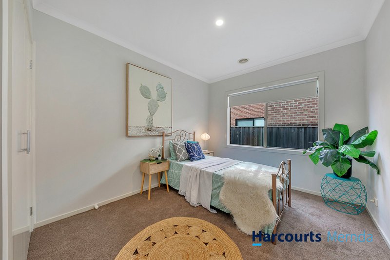 Photo - 28 Paramount Rise, Wollert VIC 3750 - Image 10