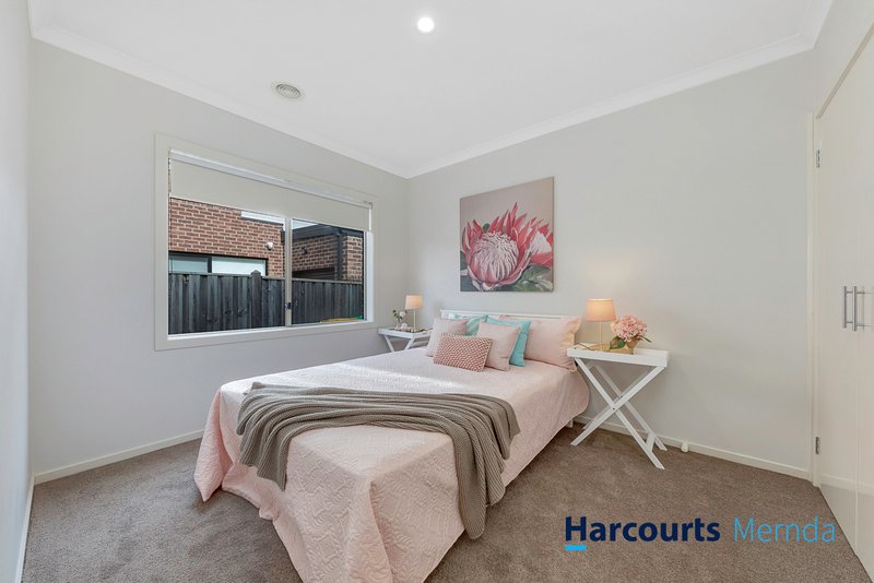 Photo - 28 Paramount Rise, Wollert VIC 3750 - Image 11