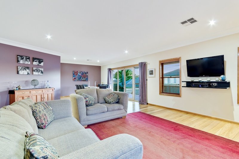 Photo - 28 Park Ridge Circuit, Kellyville NSW 2155 - Image 4