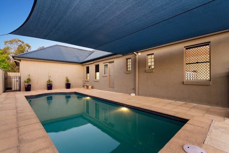 Photo - 28 Park Ridge Circuit, Kellyville NSW 2155 - Image 10