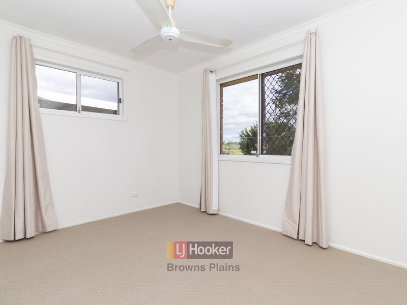 Photo - 28 Parklands Drive, Boronia Heights QLD 4124 - Image 6