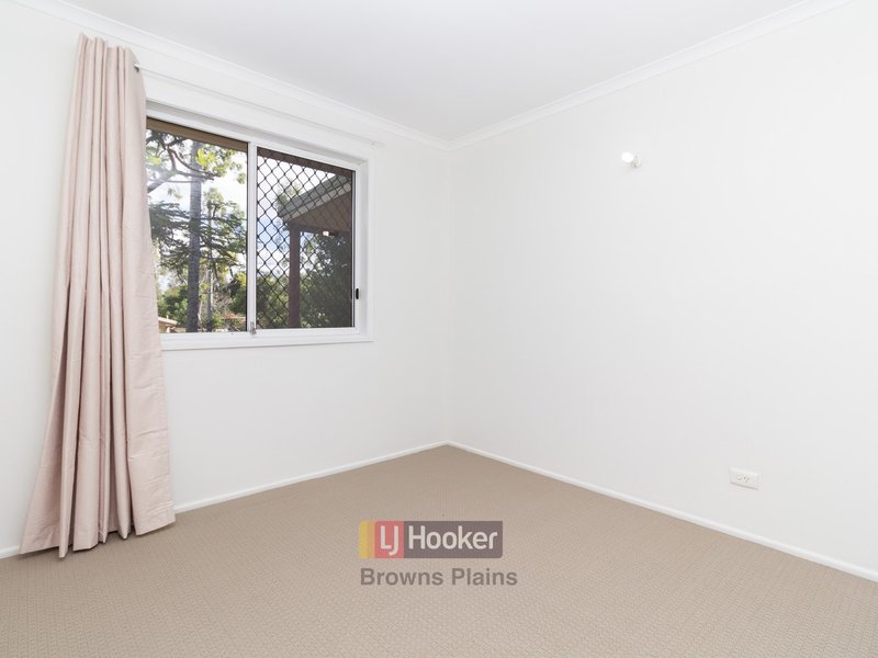 Photo - 28 Parklands Drive, Boronia Heights QLD 4124 - Image 8