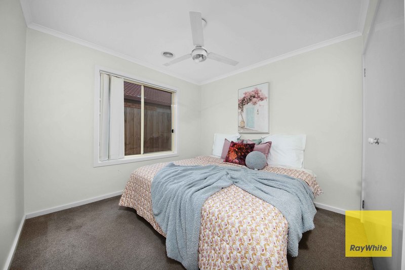 Photo - 28 Parklea Way, Tarneit VIC 3029 - Image 16