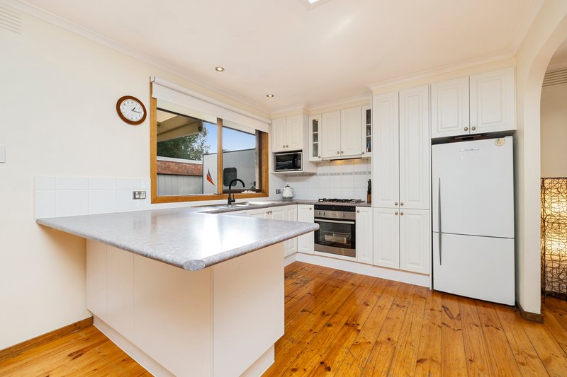 Photo - 28 Parkstone Drive, Bayswater North VIC 3153 - Image 3