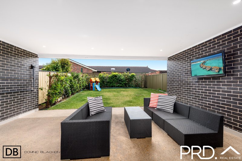 Photo - 28 Parkview Avenue, Picnic Point NSW 2213 - Image 6