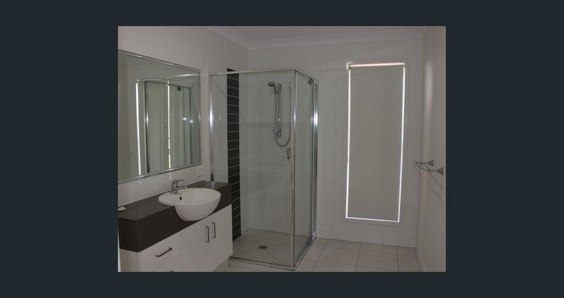 Photo - 2/8 Parkview Drive, Glenvale QLD 4350 - Image 3