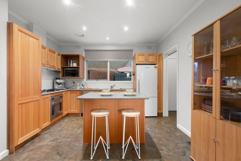 Photo - 28 Parnell Street, Cheltenham VIC 3192 - Image 3