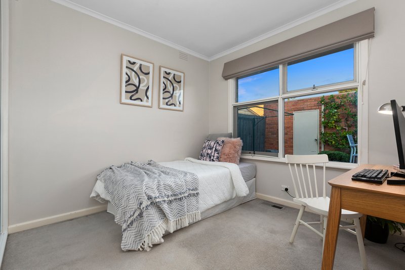 Photo - 28 Parnell Street, Cheltenham VIC 3192 - Image 8