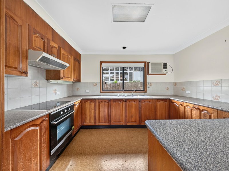Photo - 28 Parraweena Road, Gwandalan NSW 2259 - Image 4
