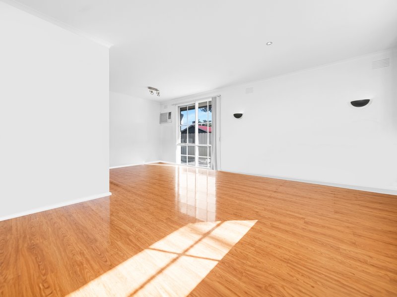 Photo - 28 Paterson Road, Springvale South VIC 3172 - Image 4