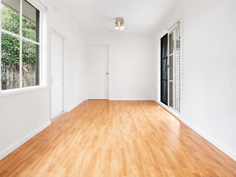 Photo - 28 Paterson Road, Springvale South VIC 3172 - Image 10