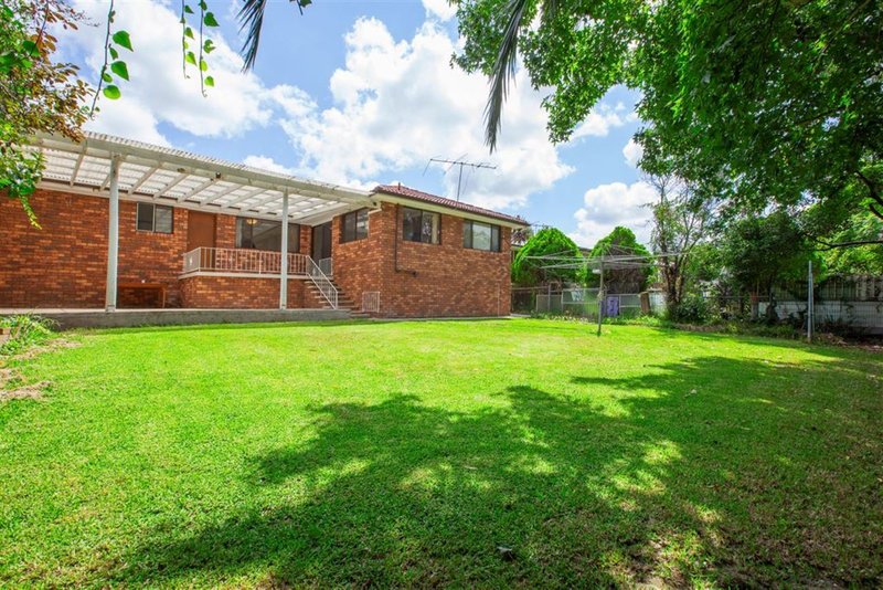 Photo - 28 Paul Court, Baulkham Hills NSW 2153 - Image 10