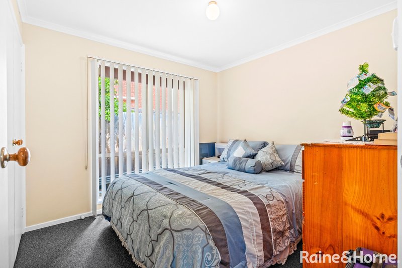 Photo - 2/8 Peart Court, Brookfield VIC 3338 - Image 8