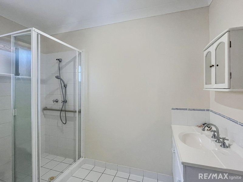 Photo - 28 Pennant Street, Jamboree Heights QLD 4074 - Image 15