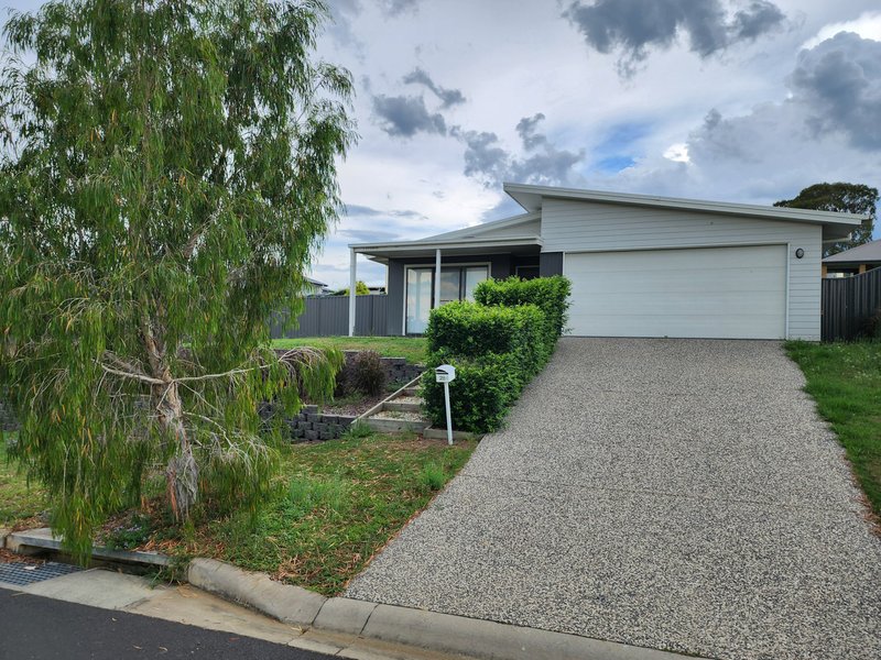 Photo - 28 Pera Crescent, Warwick QLD 4370 - Image 2