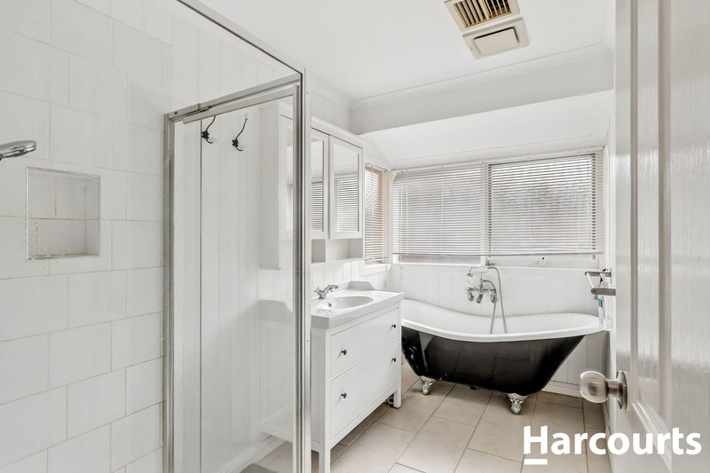 Photo - 28 Perkins Avenue, Hoppers Crossing VIC 3029 - Image 9