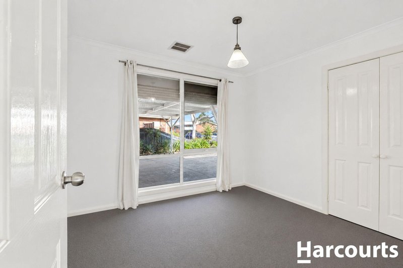 Photo - 28 Perkins Avenue, Hoppers Crossing VIC 3029 - Image 10
