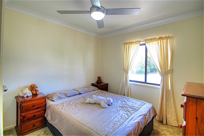 Photo - 28 Petaine Street, Raceview QLD 4305 - Image 11