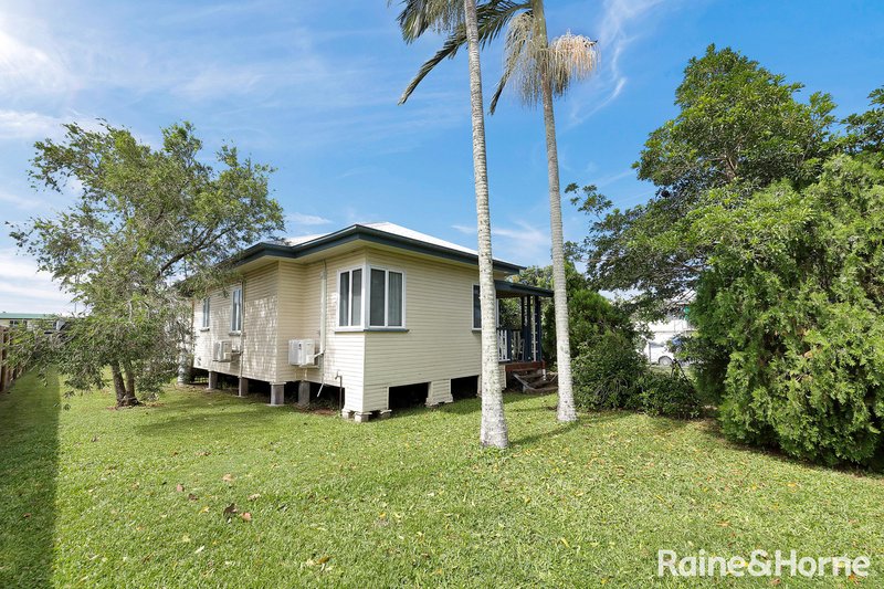 Photo - 28 Pharlap Parade, Ooralea QLD 4740 - Image 17