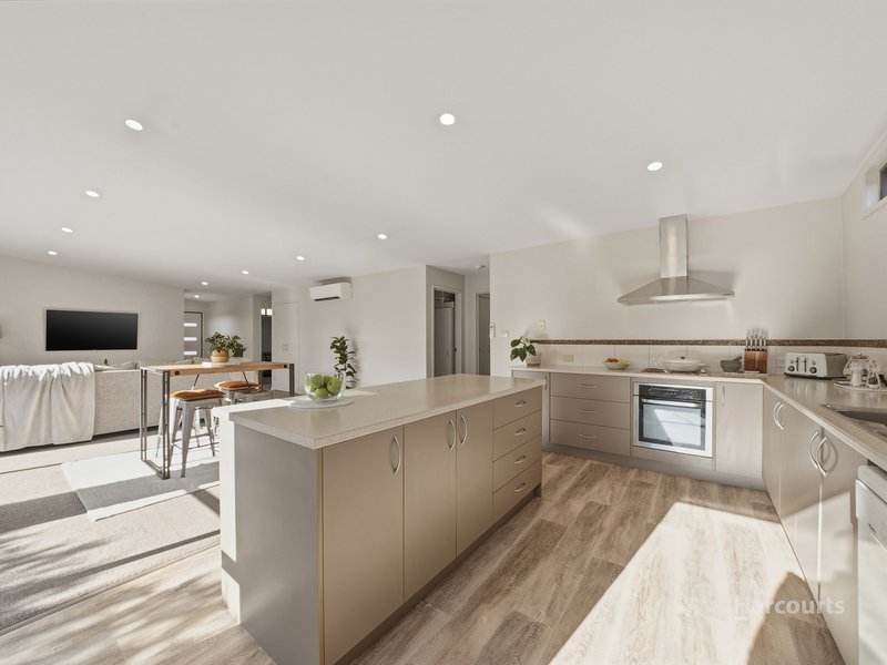 Photo - 2/8 Phemie Court, Brighton TAS 7030 - Image 8