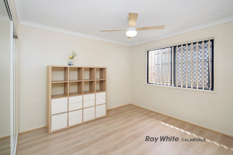 Photo - 28 Pinedale Crescent, Parkinson QLD 4115 - Image 10