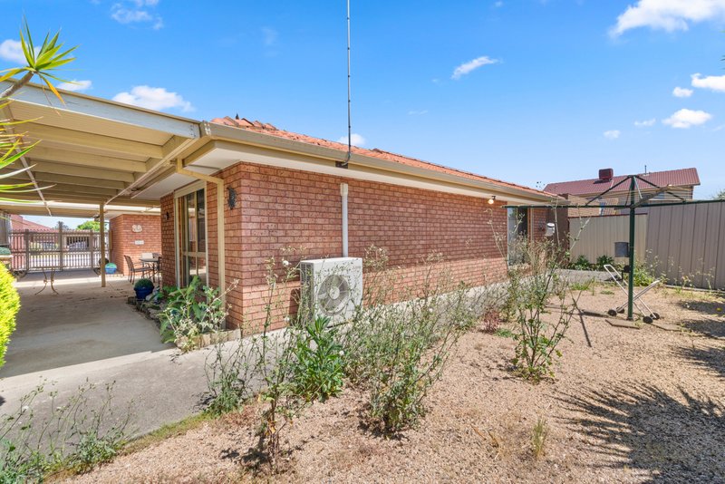 Photo - 28 Plymouth Close, Sunshine North VIC 3020 - Image 12