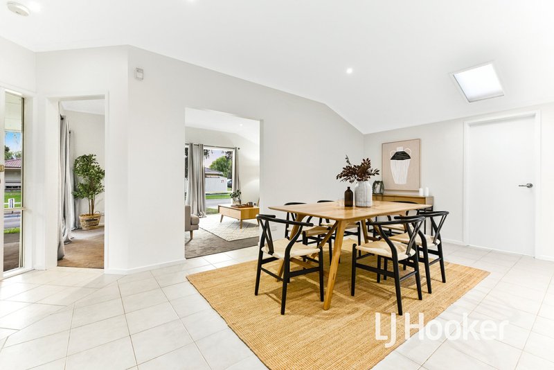 Photo - 28 Pommel Street, Pakenham VIC 3810 - Image 3