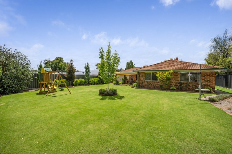 Photo - 28 Preddey Way, Gordon ACT 2906 - Image 4