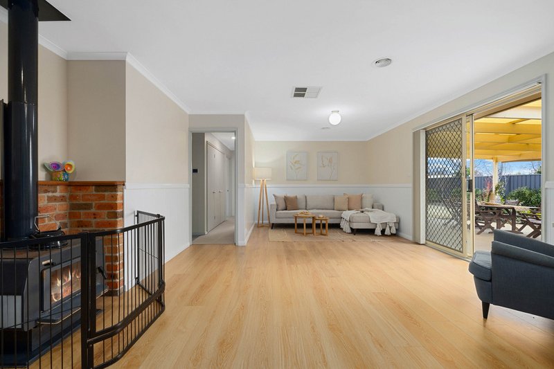 Photo - 28 Preddey Way, Gordon ACT 2906 - Image 8