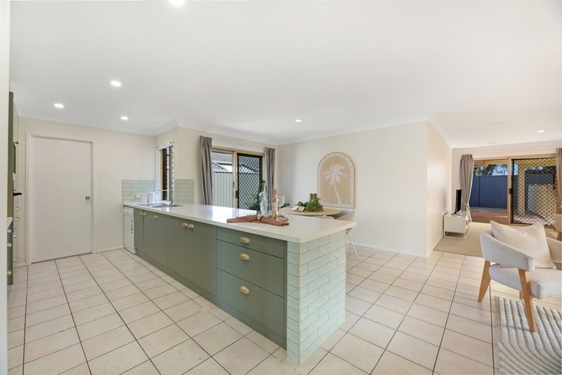 Photo - 28 Pristine Court, Varsity Lakes QLD 4227 - Image 4