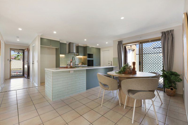 Photo - 28 Pristine Court, Varsity Lakes QLD 4227 - Image 10