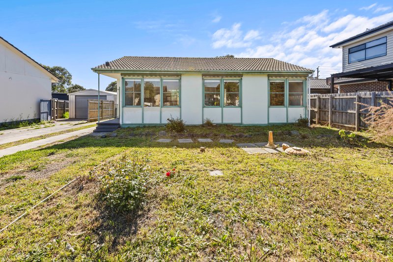 Photo - 28 Pyalong Crescent, Dallas VIC 3047 - Image 2