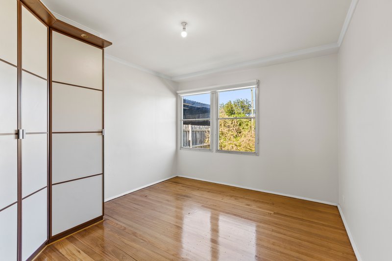 Photo - 28 Pyalong Crescent, Dallas VIC 3047 - Image 8