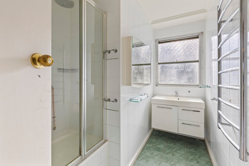 Photo - 28 Pyalong Crescent, Dallas VIC 3047 - Image 10