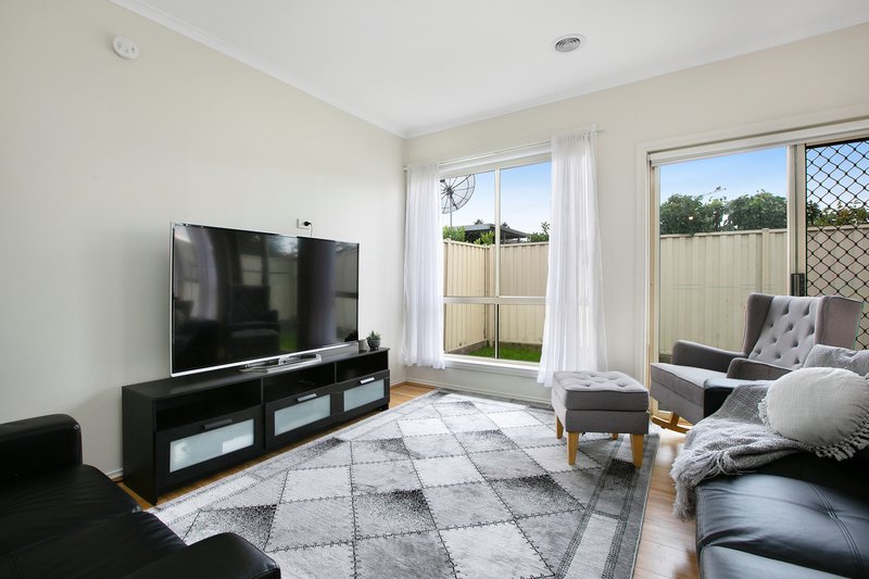 Photo - 28 Queenscliff Road, Thomastown VIC 3074 - Image 6