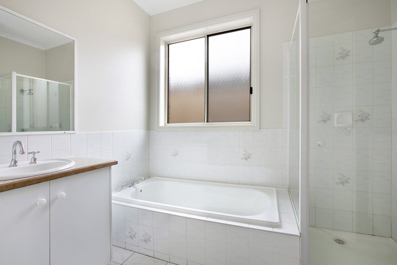 Photo - 28 Queenscliff Road, Thomastown VIC 3074 - Image 16